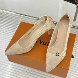 Picture of Louis Vuitton Shoes _SKULVsz35-40JX100412505